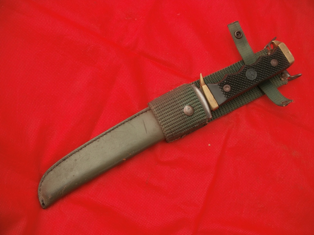 ) Erizo Comando III