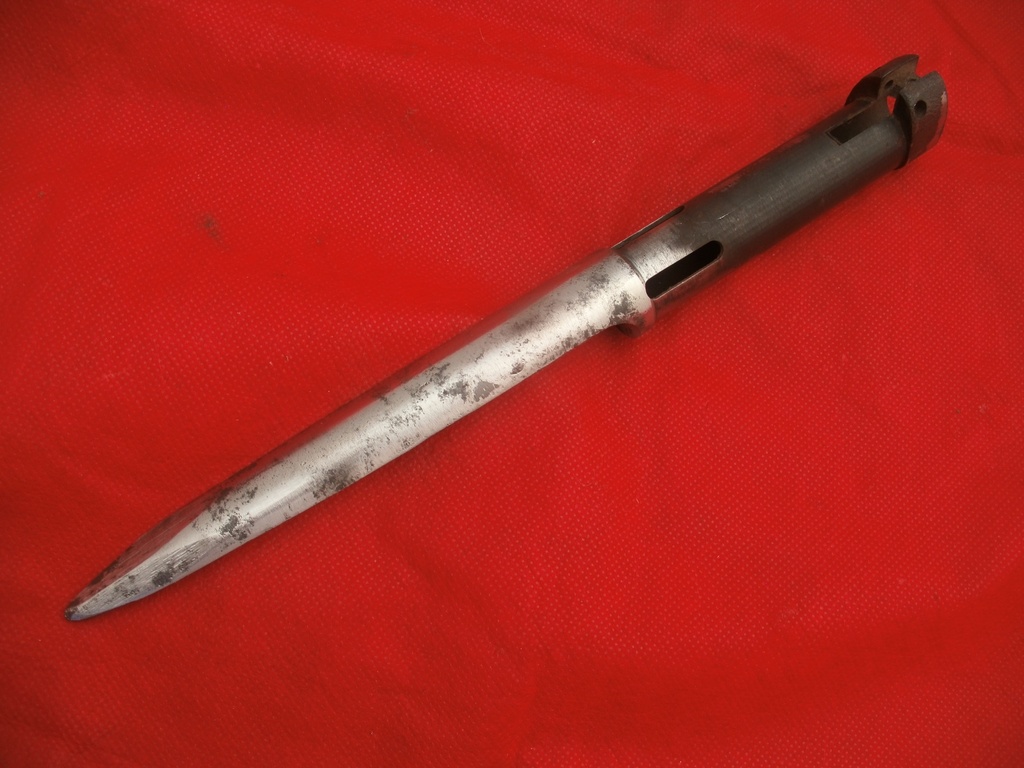 ) FAL
