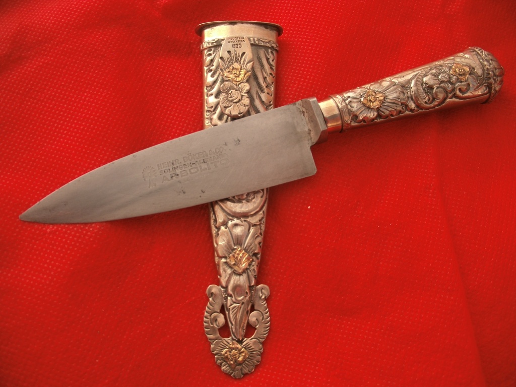 ) Boker