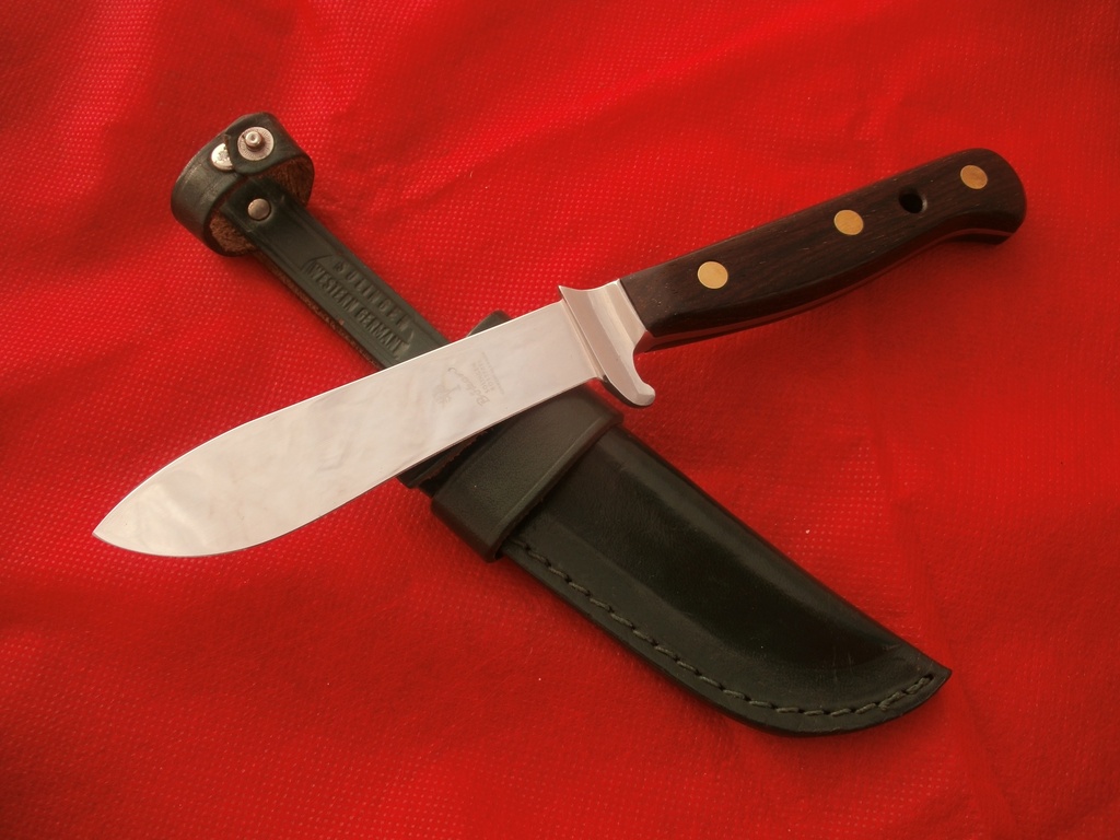 ) Boker